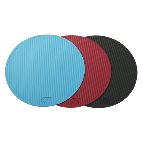 �J���[�V���R���}�b�g